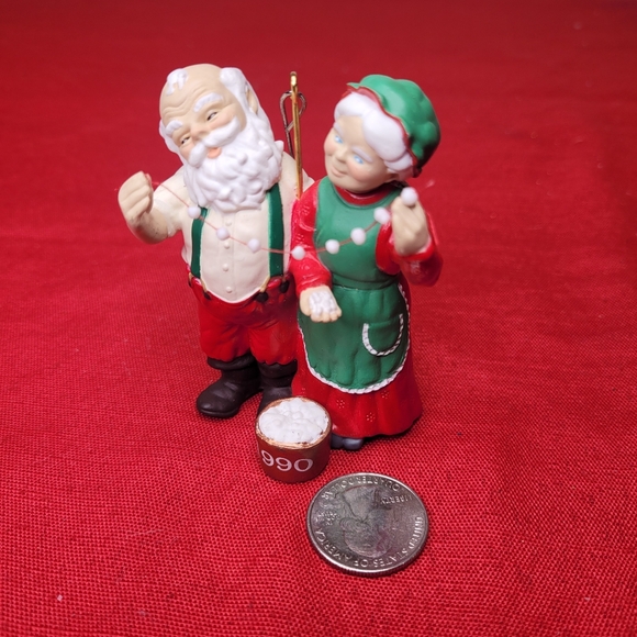 Vintage 1990 Hallmark Mr & Mrs. Clause threading marshmallows christmas ornament - Picture 6 of 6